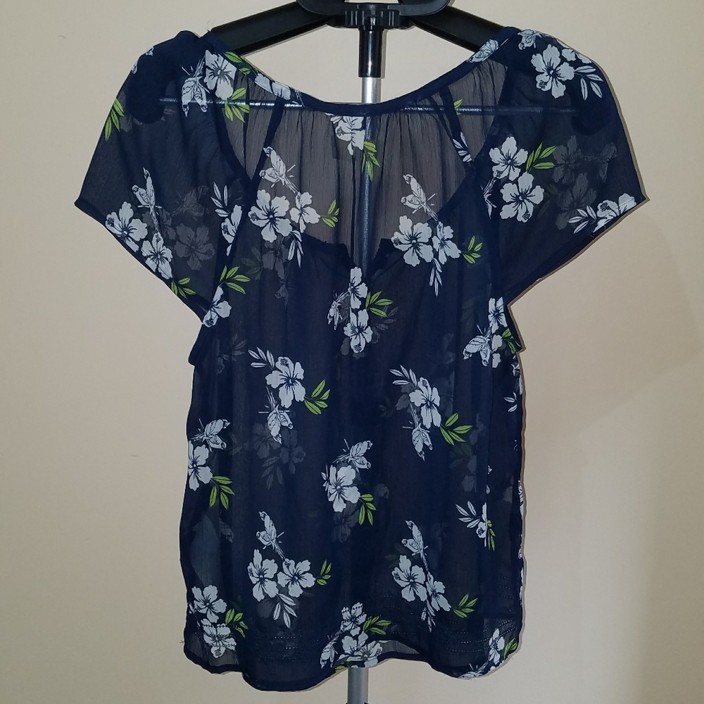 Hollister Top - Picture 2 of 3